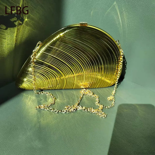 Shell Shaped Acrylic Purse Clutch Bag with Gold Chain Gold / (20cm clutchbag-250126