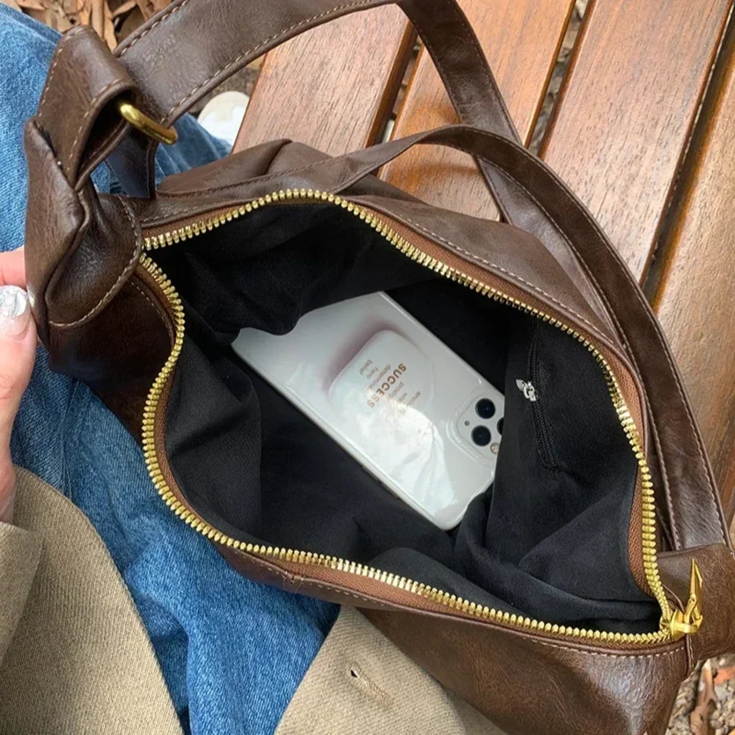 Cowhide Luxury Messenger Crossbody Bag crossbody-250126