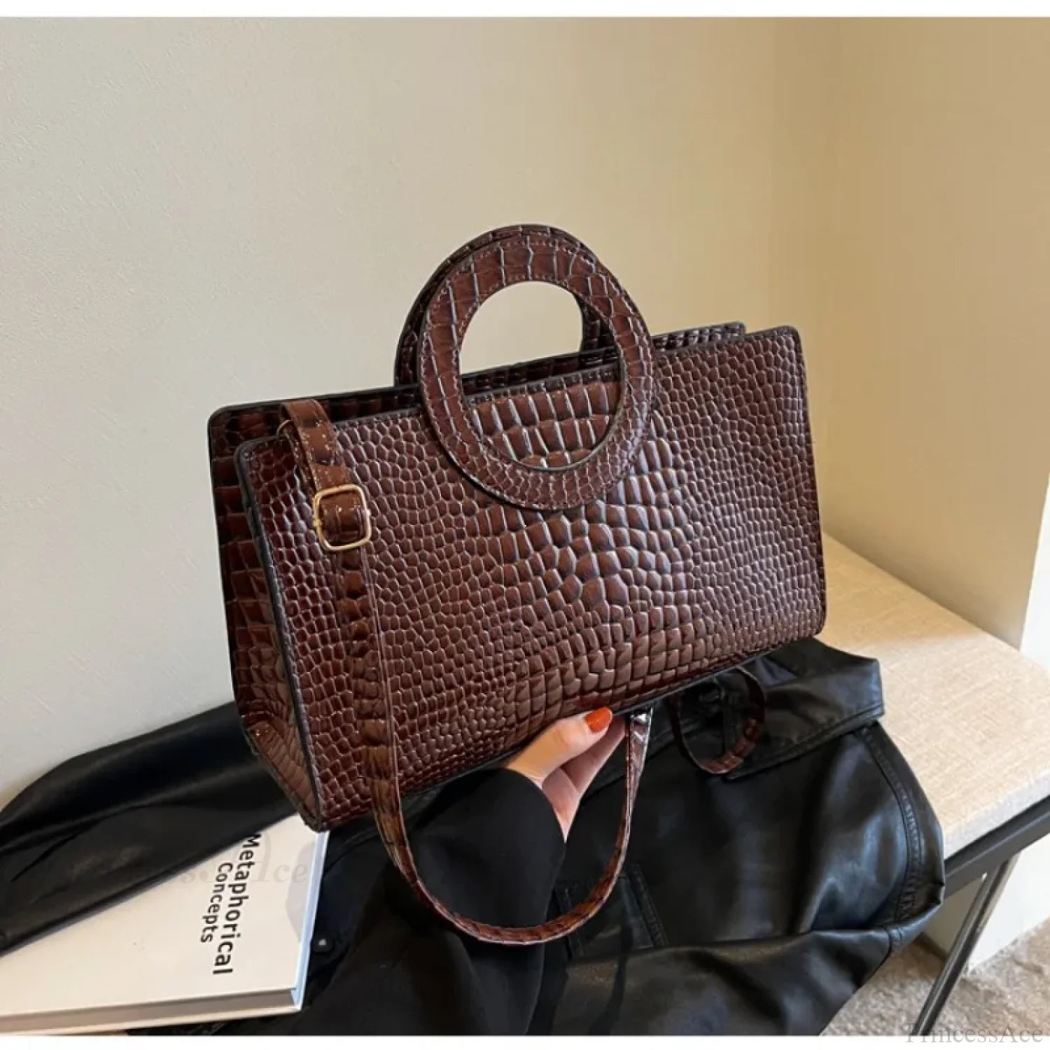 Crocodile Pattern PU Leather Crossbody Handbag handbag-250126