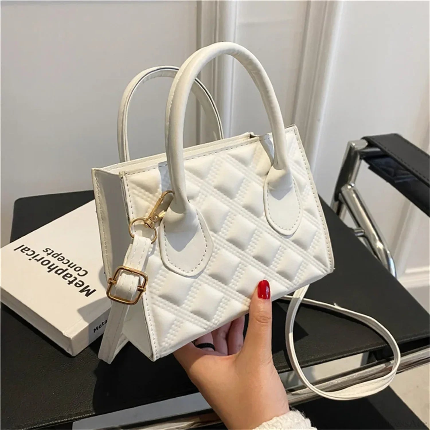 Fashion Retro PU Small Square Crossbody Handbag White-17x13x7.5cm handbag-250126