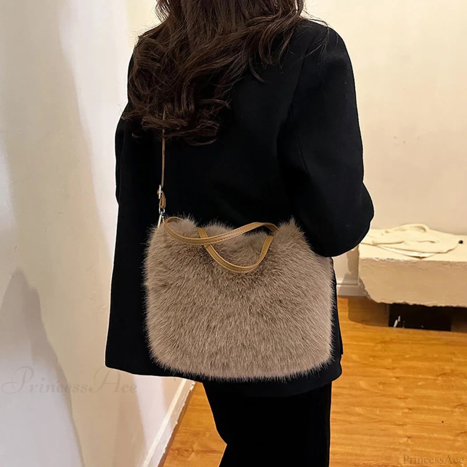 Faux Fur Plush Bucket Tote Winter Crossbody Shoulder Handbag handbag-250126