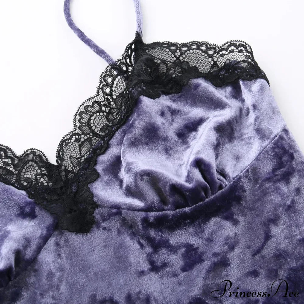 Lace Gothic Aesthetic Velvet Grunge Punk Bodycon V-Neck Elegant Classic Crop Top