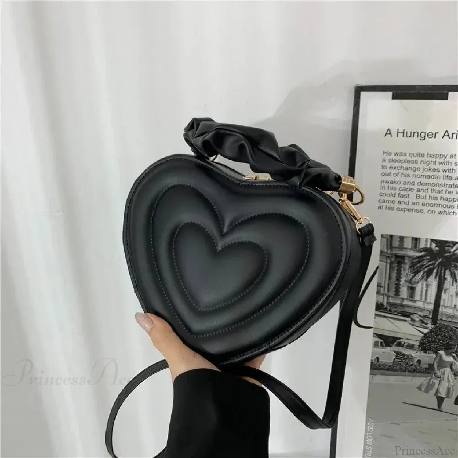 Luxury Quilted PU Leather Heart Crossbody crossbody-250126