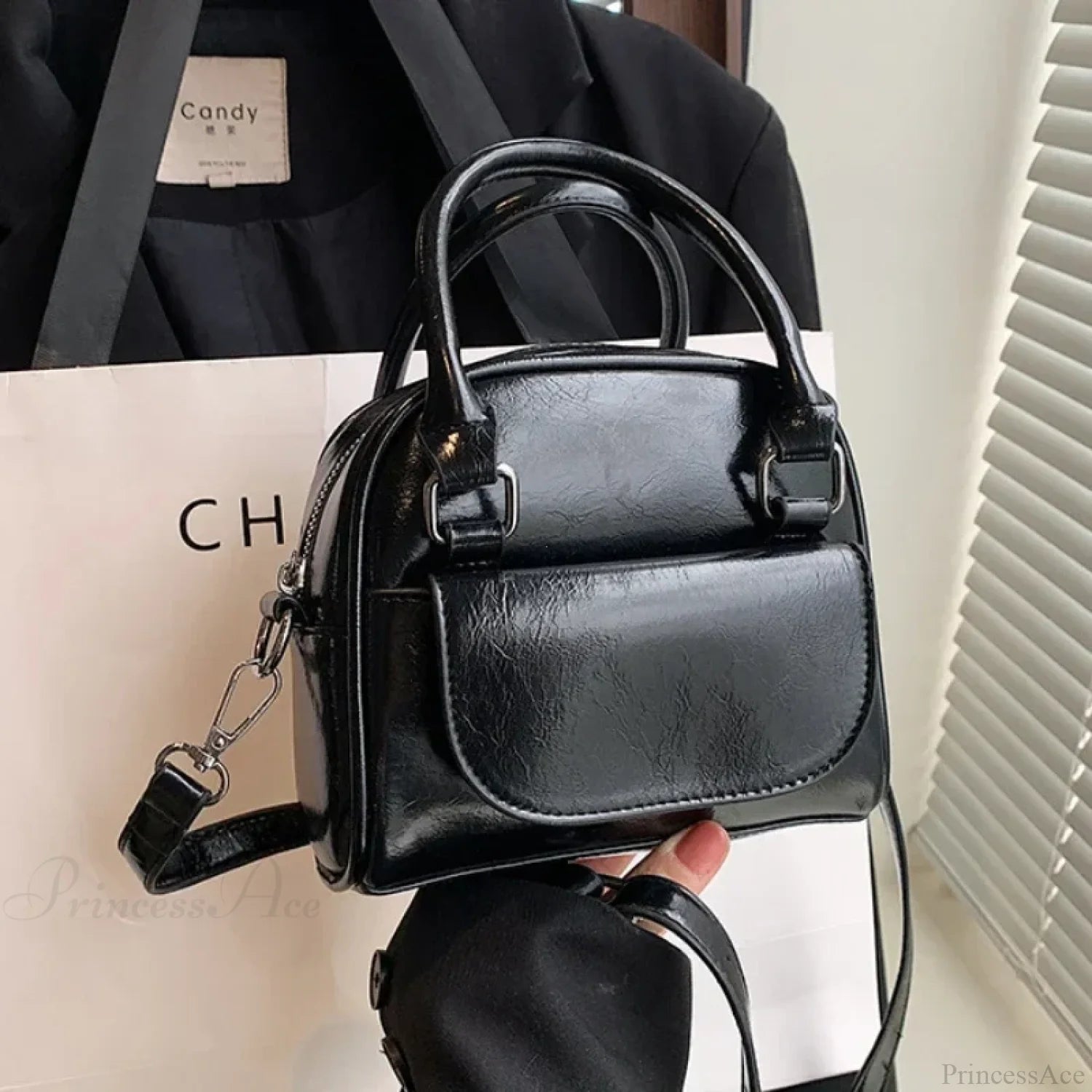 Red Solid PU Leather Underarm Shoulder Bag Black shoulder-250126