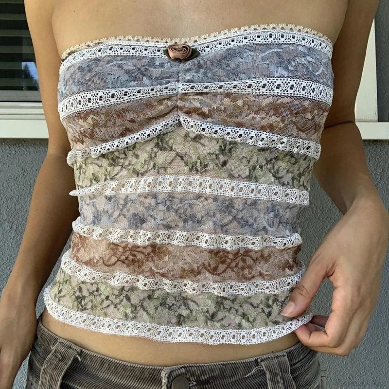 Retro Lace Trim Strapless Tube Crop Top croptop-250126