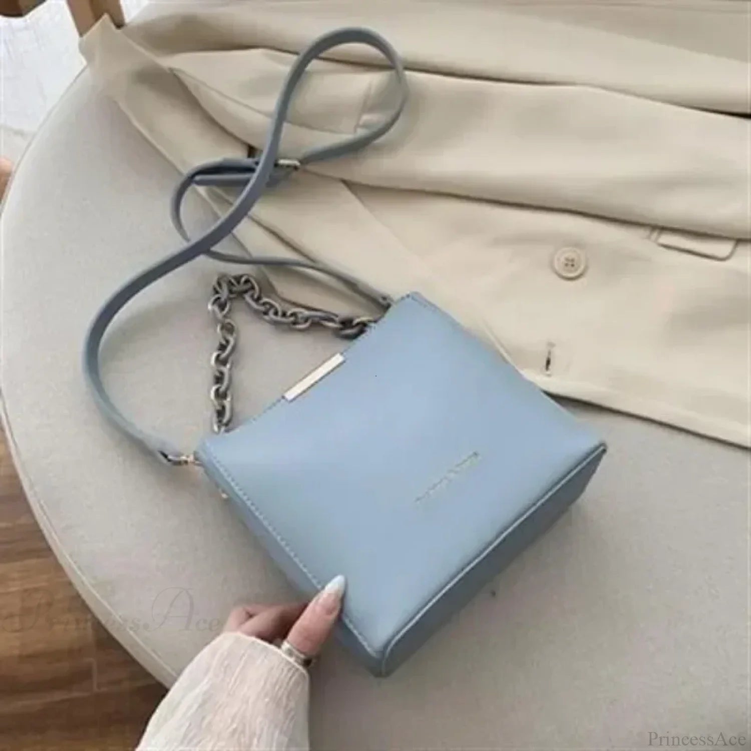 Senior Leather Chain Bucket Shoulder Crossbody Blue crossbody-250126