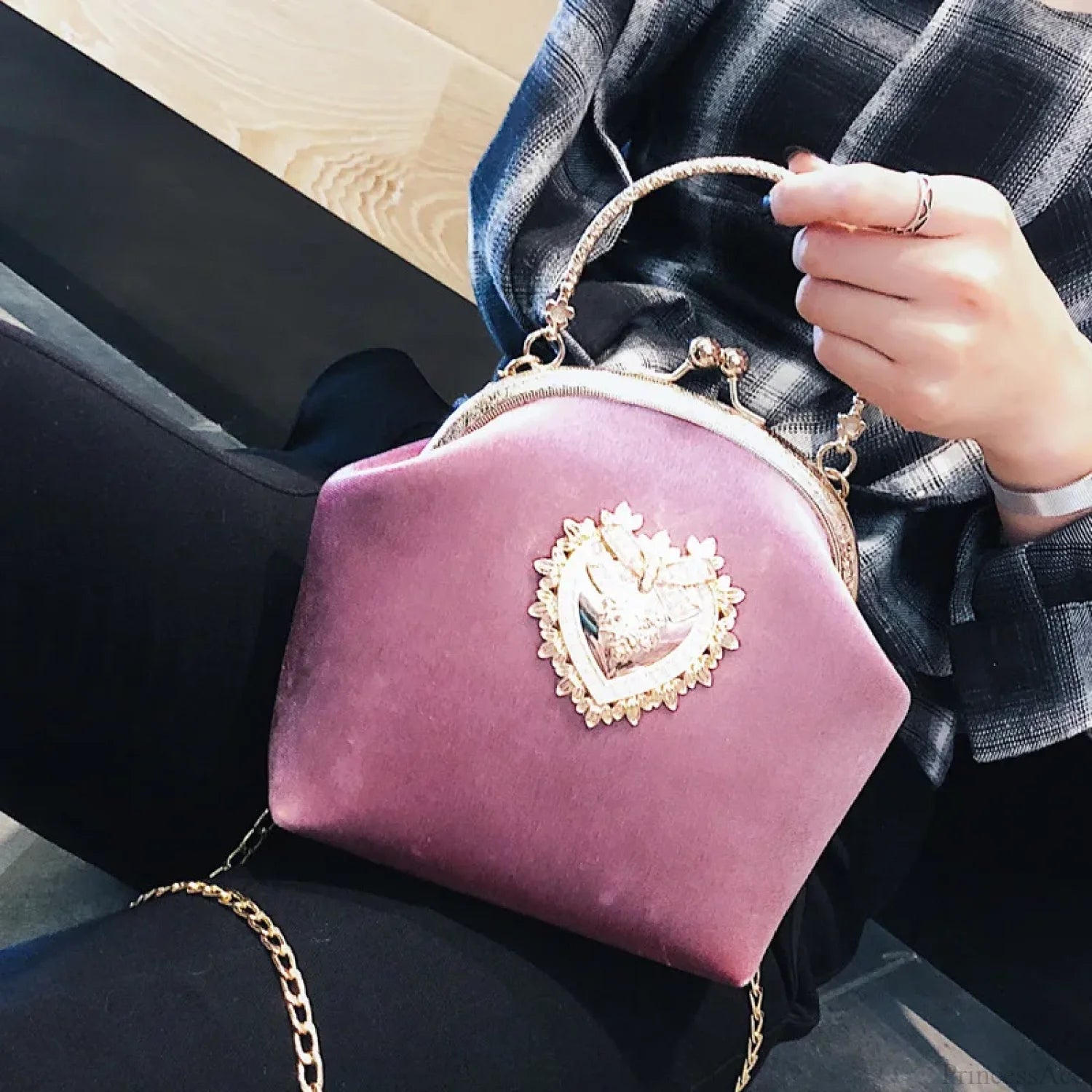 Shiny Heart Shape Evening Clutch Chain Shoulder Bag clutchbag-250126