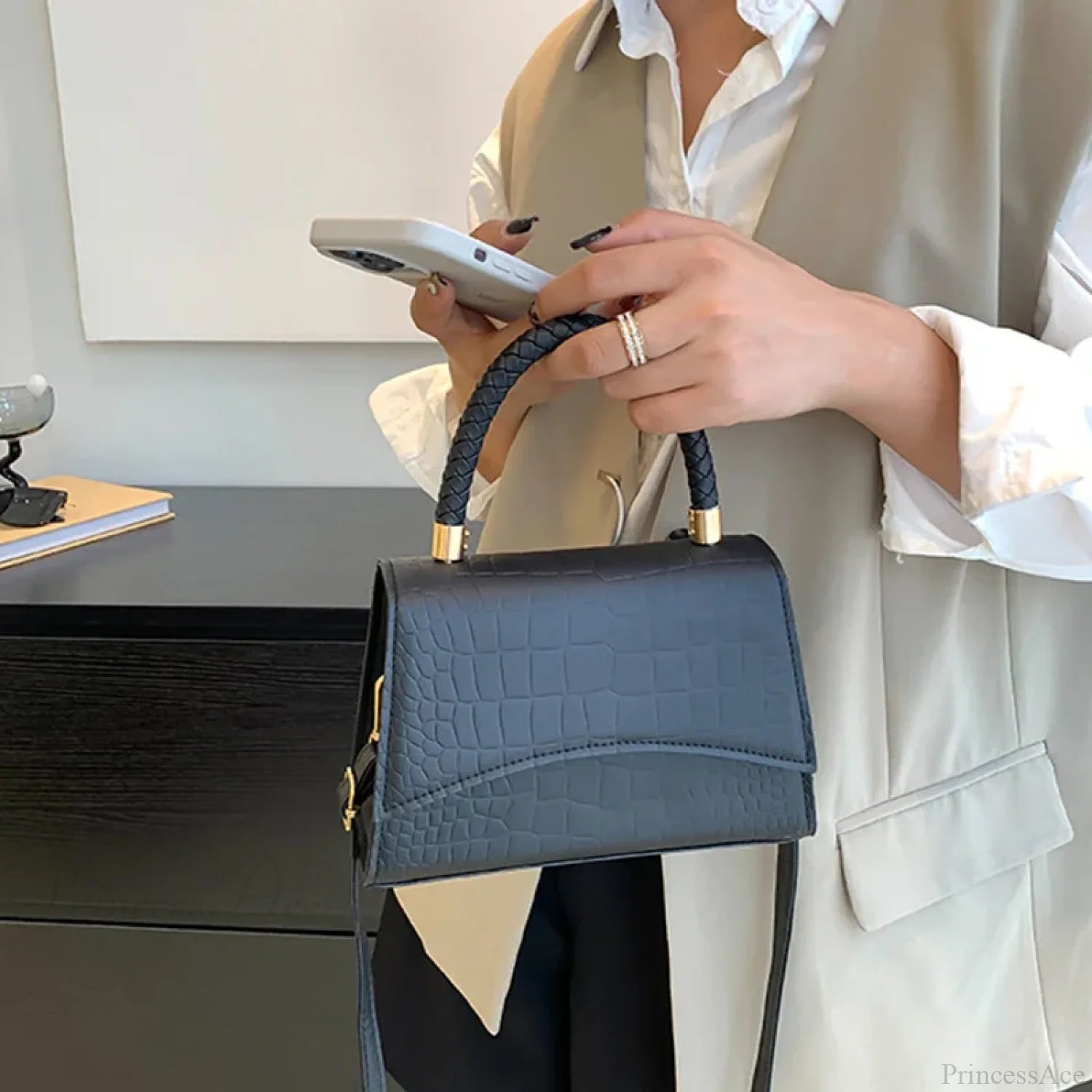 Solid Color PU Leather Designer Crossbody Handbag handbag-250126