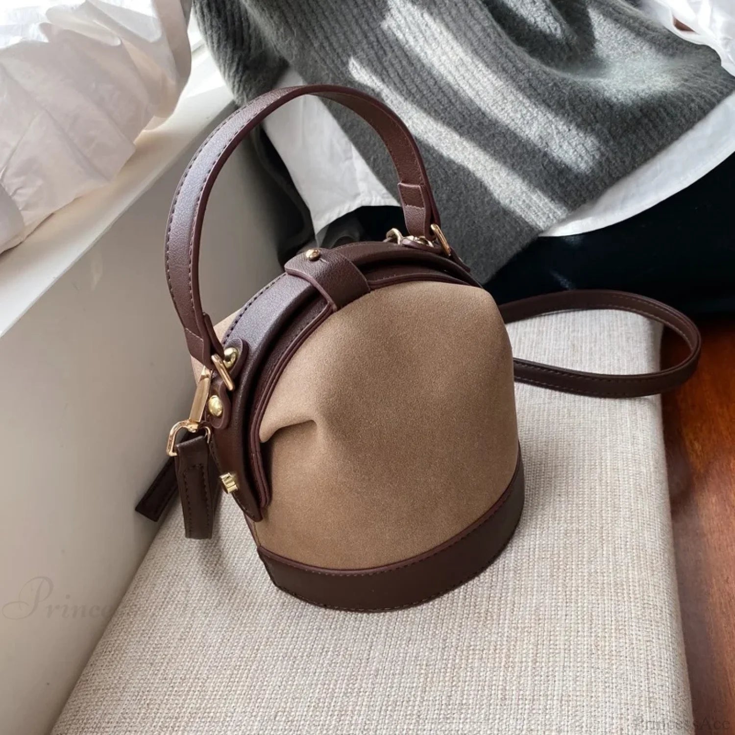 Vintage Fashion Female Bucket Shoulder Handbag 4 handbag-250126