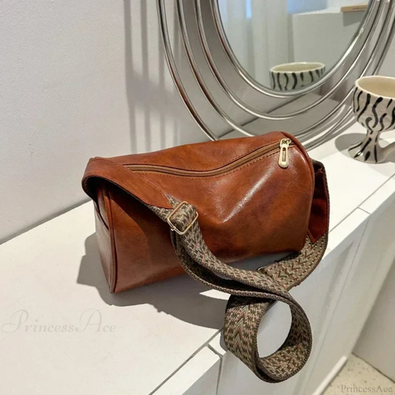 Vintage Wide Strap Crossbody Shoulder Bag Light Brown shoulder-250126